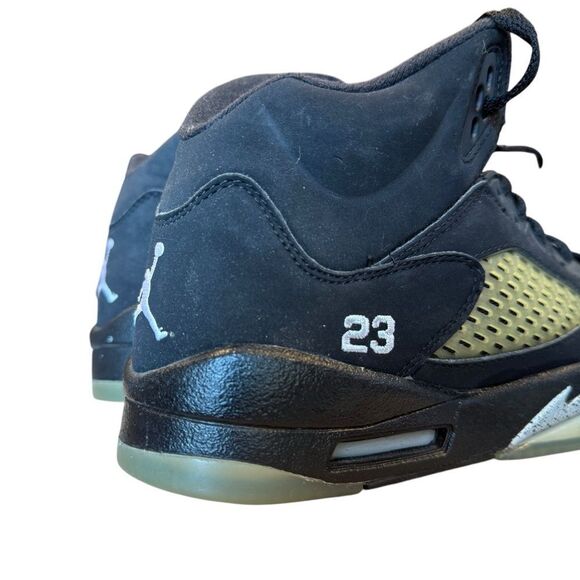 RARE Jordan Retro 5 Black Metallic Colorway - 2006 Release - Size 5.5 Youth - Picture 4 of 7